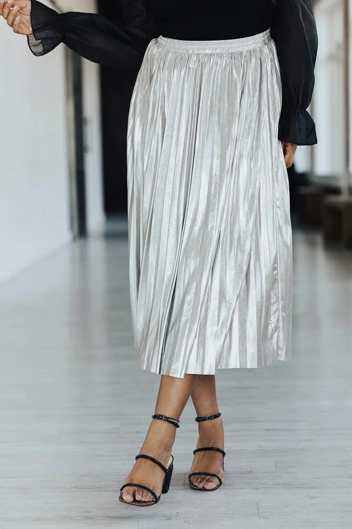 Dasher Metallic Pleated Skirt