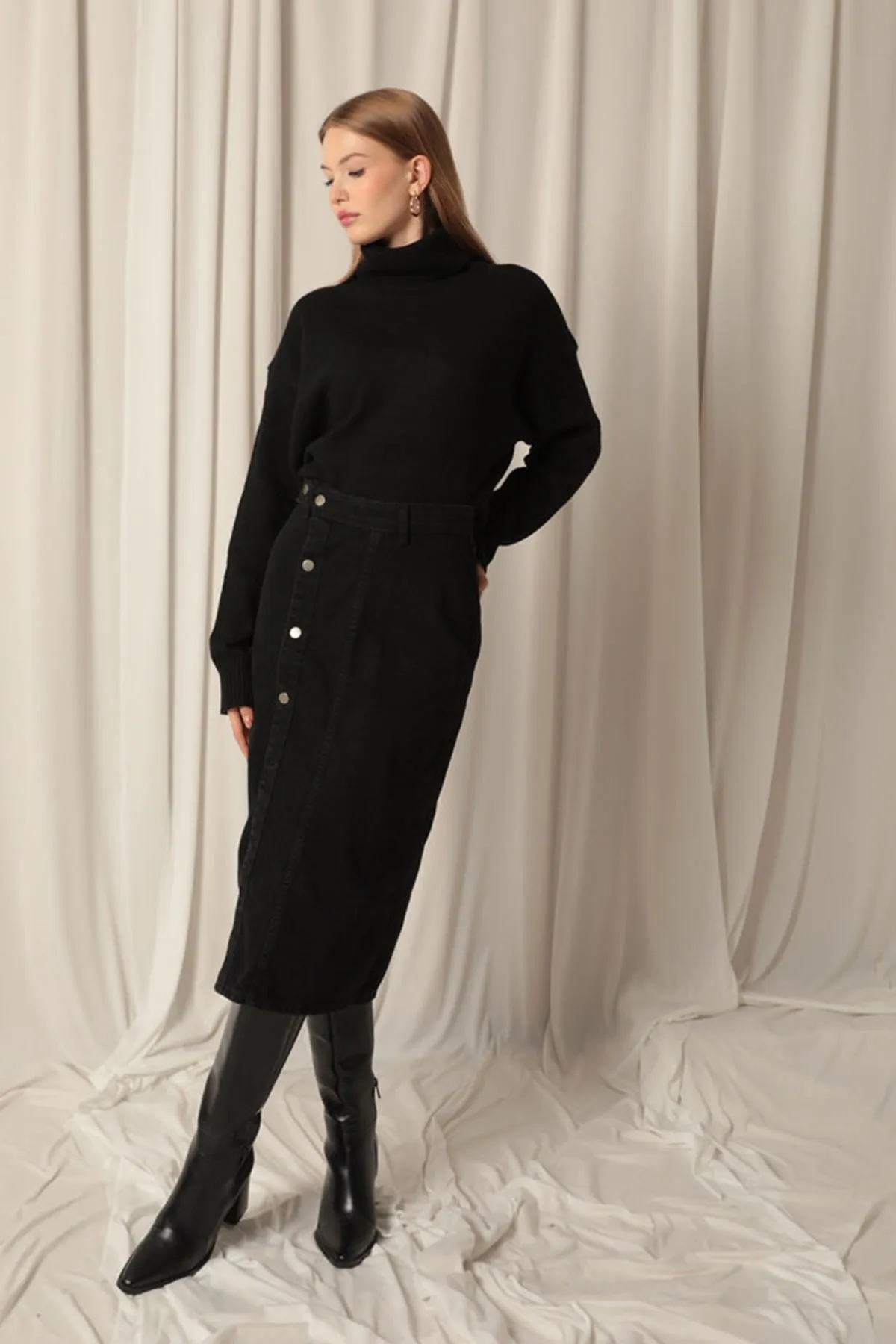 KKT Denim Fabric Women's Black Skirt - Ilford