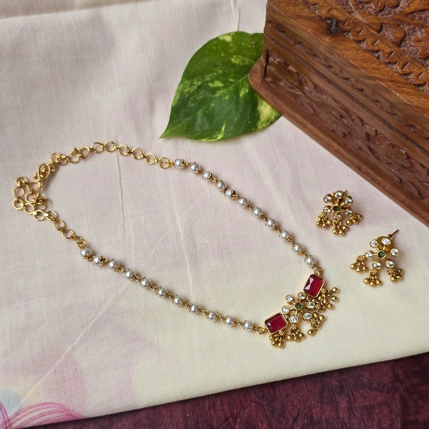 Pearl Single Layer Choker