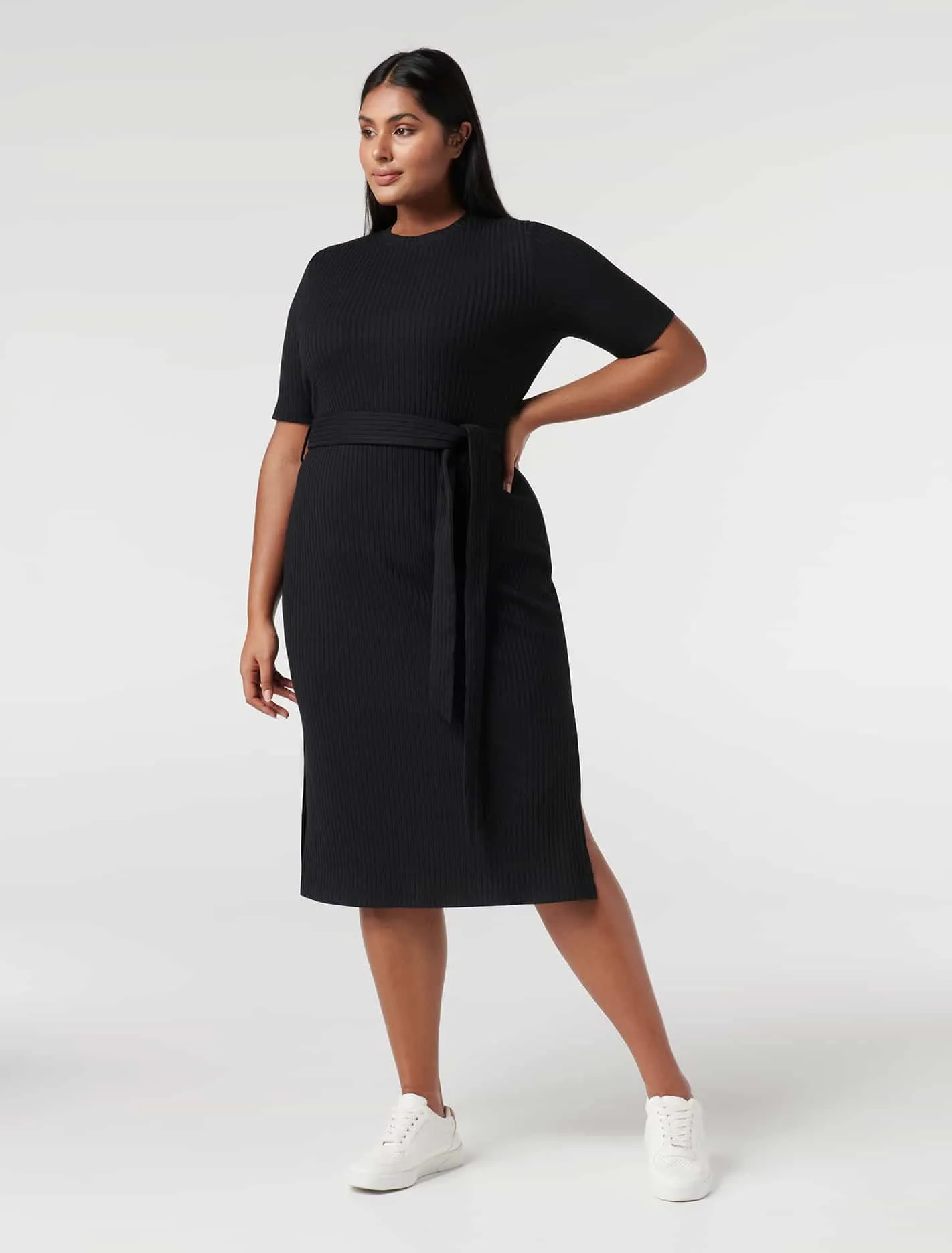 Scarlett Curve Short Sleeve Dress