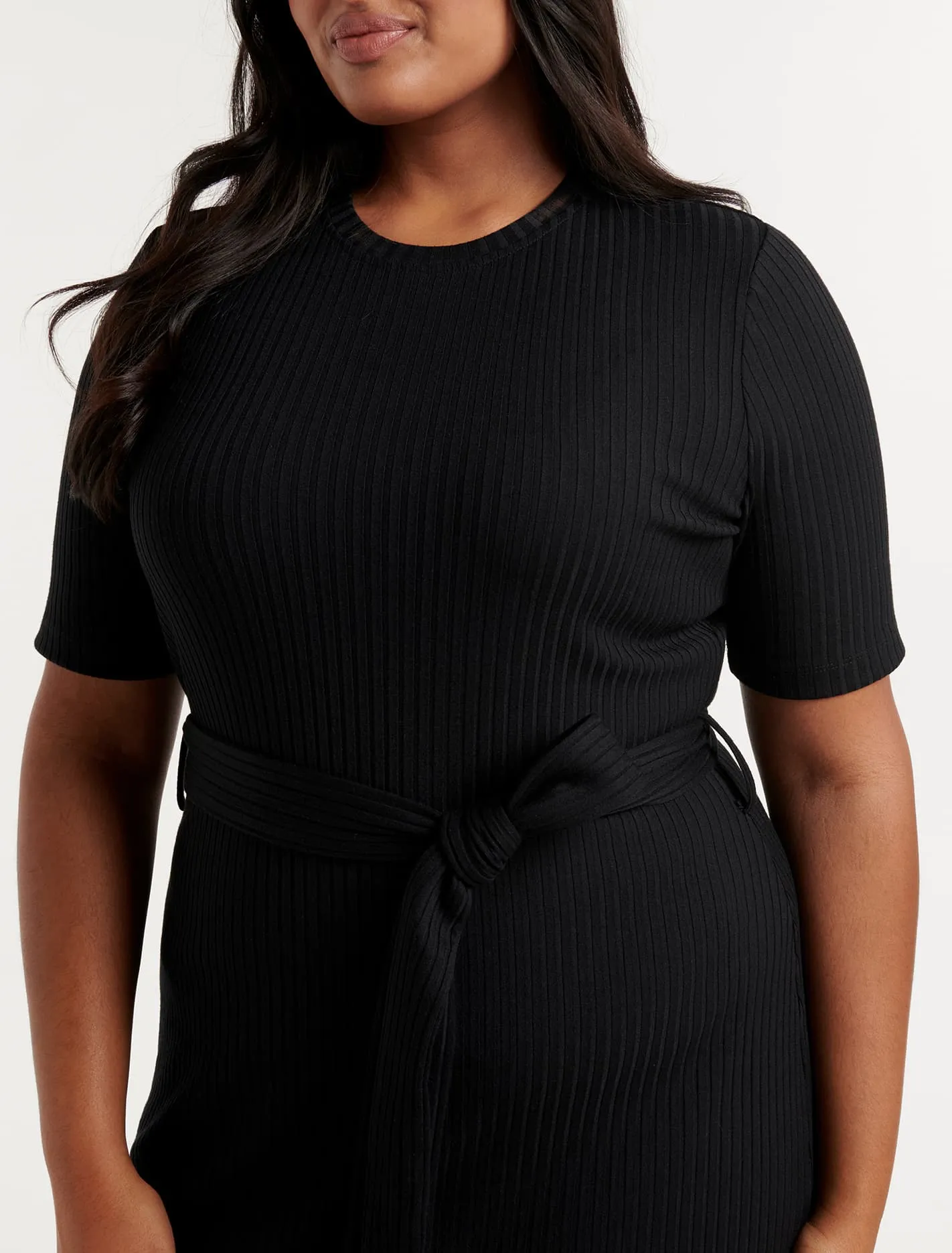 Scarlett Curve Short Sleeve Dress