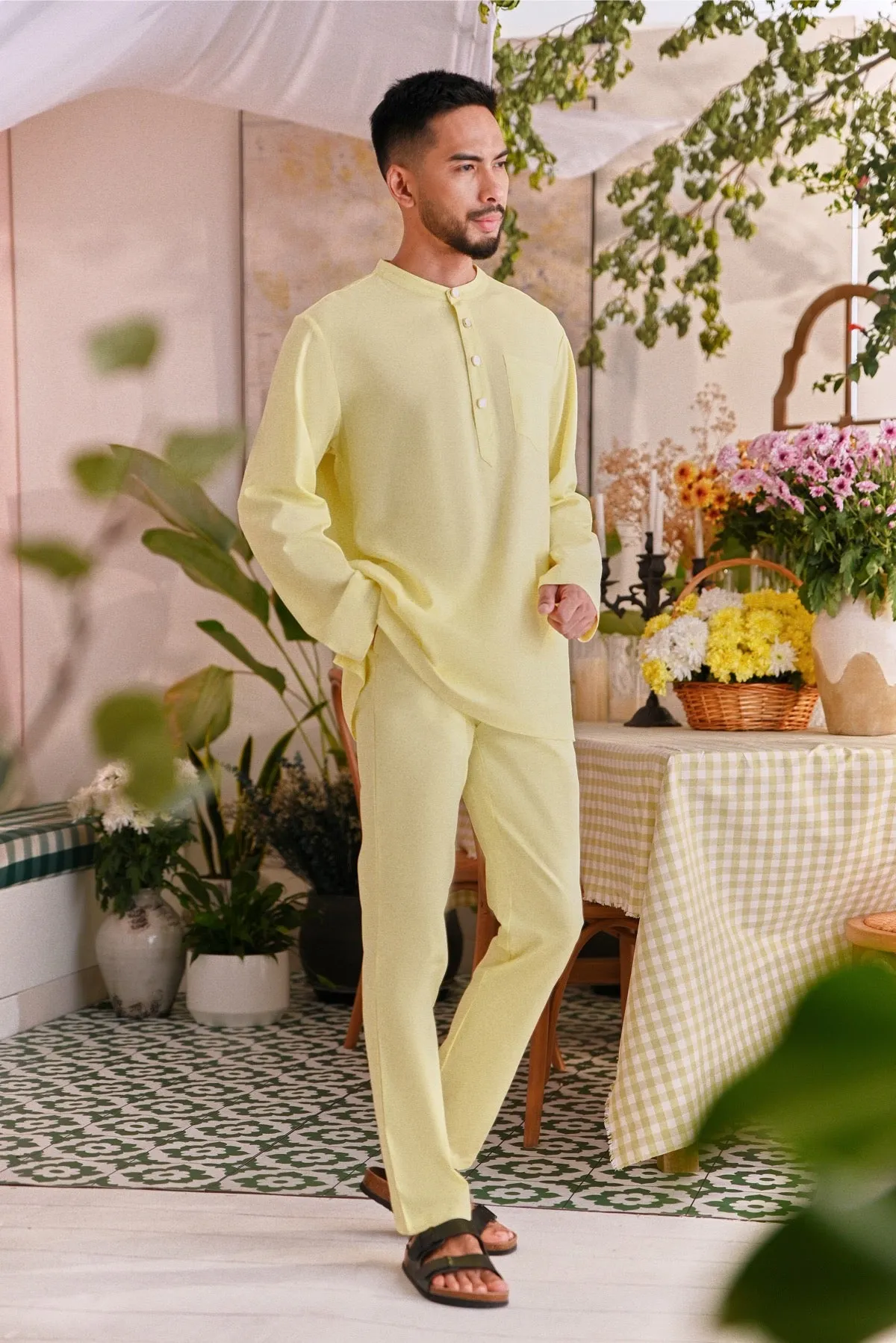 The Perfect Men Slim Fit Pants - Light Yellow