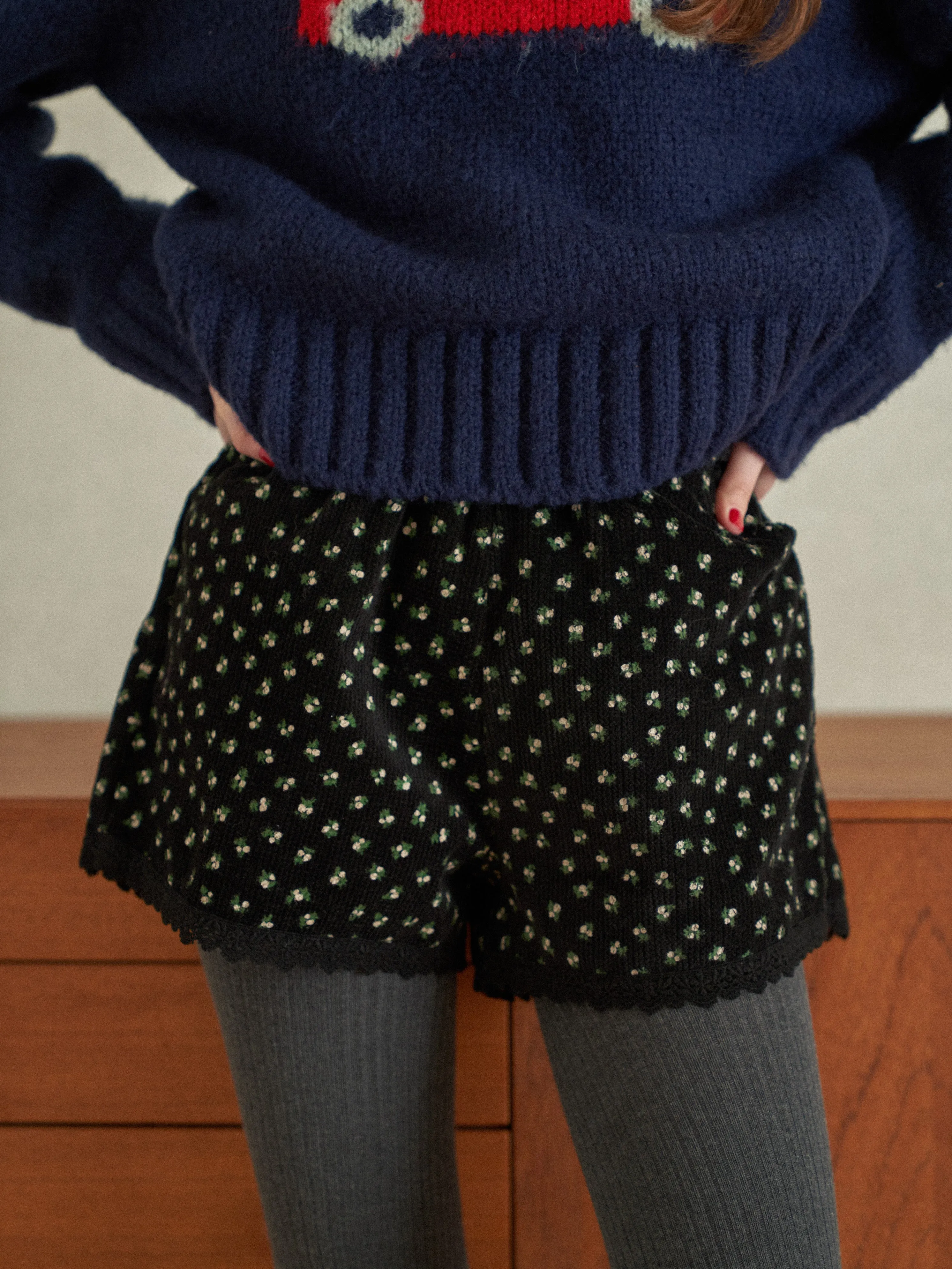Tiny Flower Corduroy Half Pants