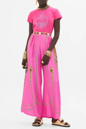 Tuck Front Pant in Song of Scarab