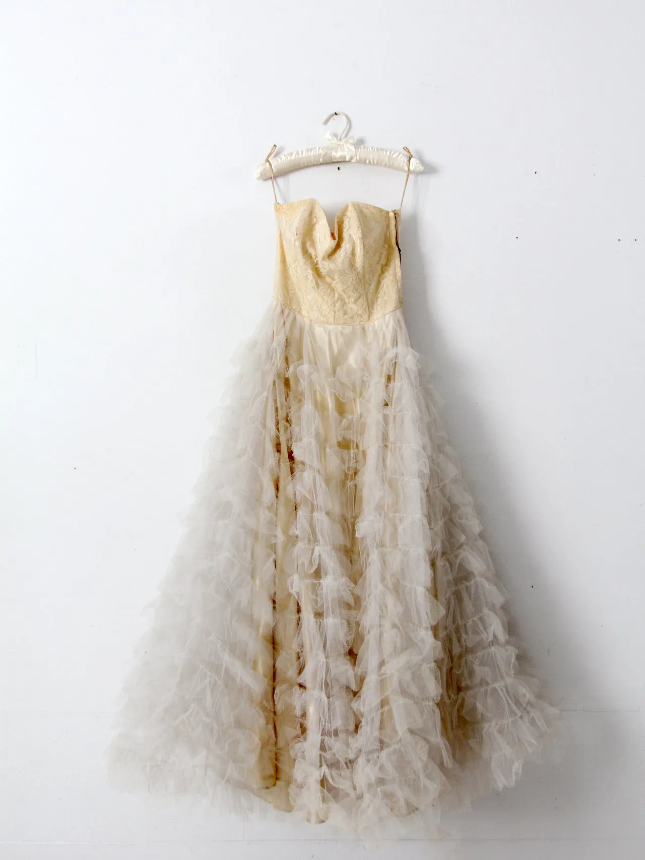 vintage wedding dress